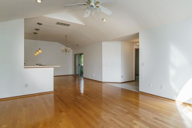 164 Cameron Ridge Drive, Columbus, OH 43235