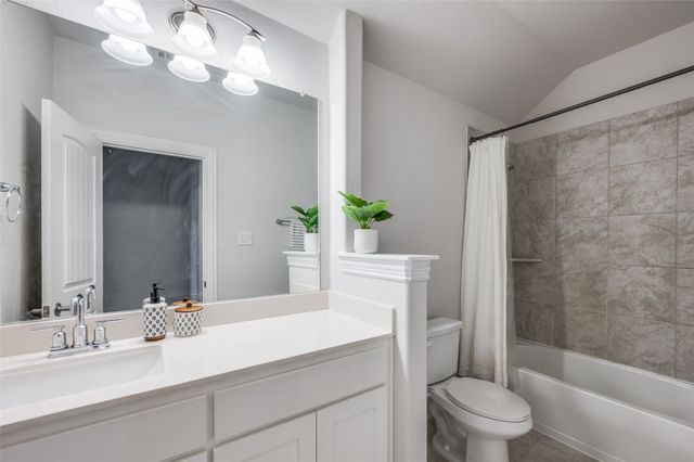 905 Flora Street, Mansfield, TX 76063