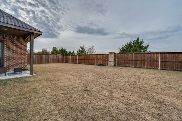 905 Flora Street, Mansfield, TX 76063