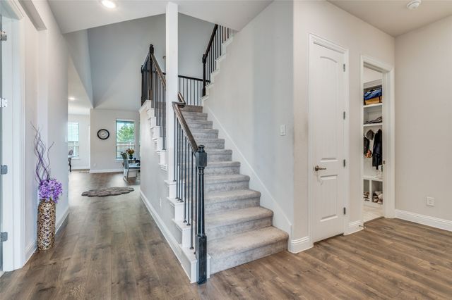 905 Flora Street, Mansfield, TX 76063