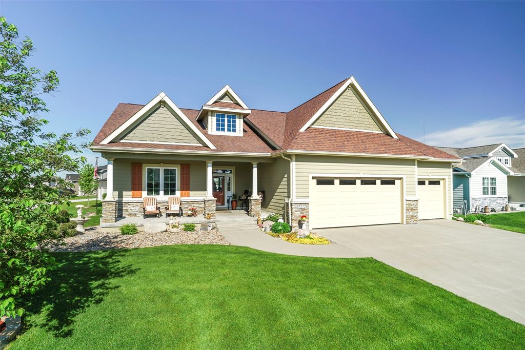 3232 13th Avenue SE, Altoona, IA 50009