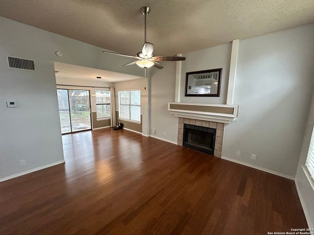 10215 Athens Fld, San Antonio, TX 78245