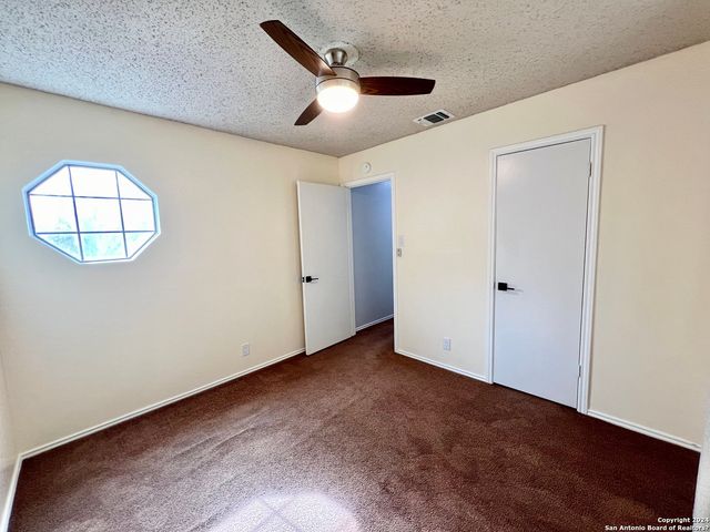 10215 Athens Fld, San Antonio, TX 78245