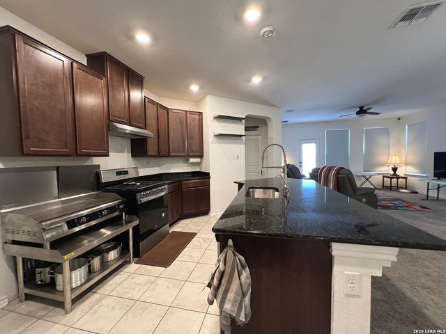 9345 Devils River, Converse, TX 78109