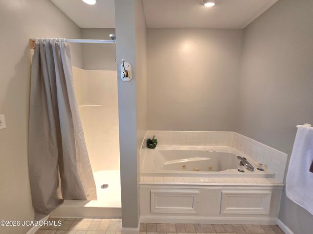 108 S LARAND DRIVE, Holts Summit, MO 65043