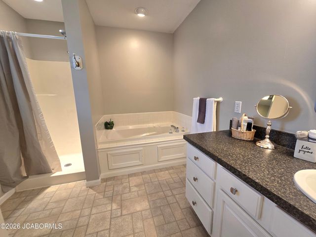 108 S LARAND DRIVE, Holts Summit, MO 65043