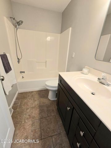 108 S LARAND DRIVE, Holts Summit, MO 65043