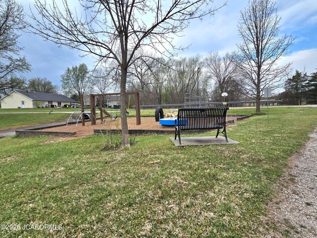 108 S LARAND DRIVE, Holts Summit, MO 65043