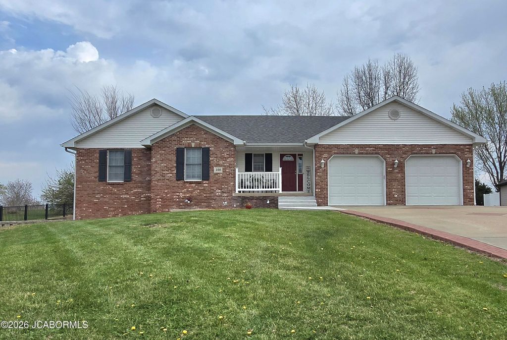 108 S LARAND DRIVE, Holts Summit, MO 65043