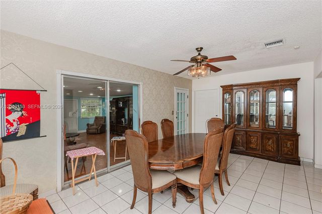 292 W 39th Place, Hialeah, FL 33012