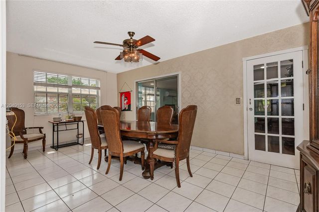 292 W 39th Place, Hialeah, FL 33012
