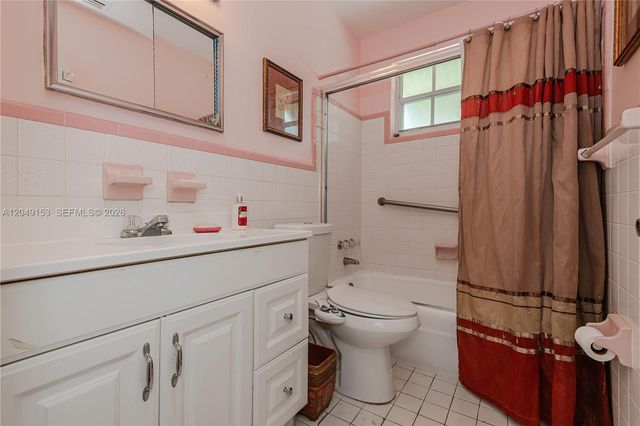 292 W 39th Place, Hialeah, FL 33012