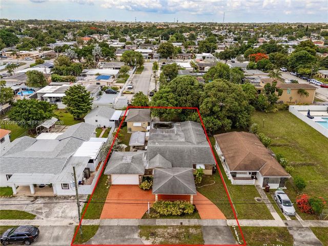292 W 39th Place, Hialeah, FL 33012