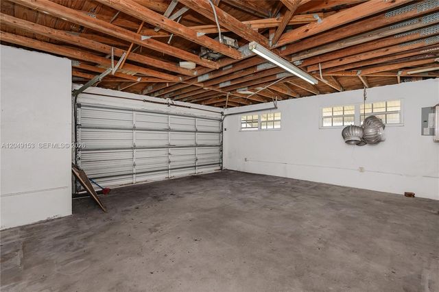 292 W 39th Place, Hialeah, FL 33012