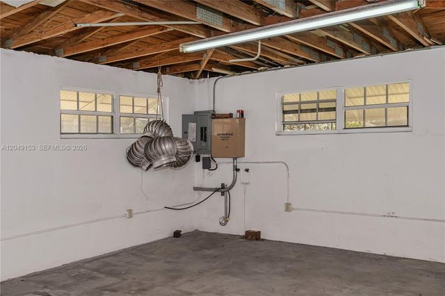 292 W 39th Place, Hialeah, FL 33012
