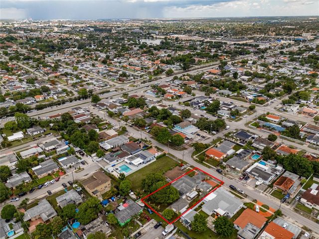 292 W 39th Place, Hialeah, FL 33012