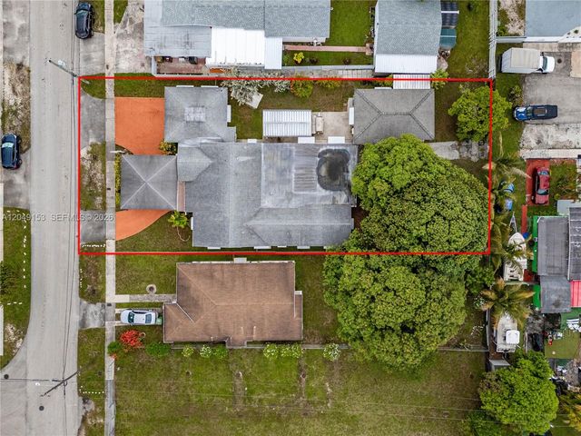 292 W 39th Place, Hialeah, FL 33012
