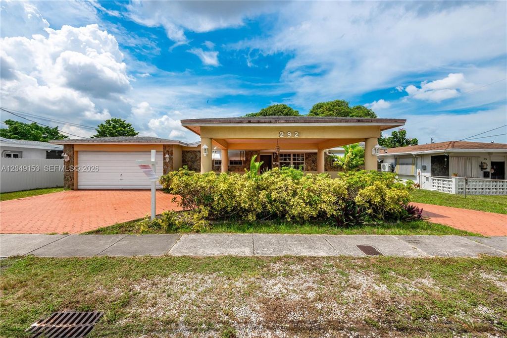 292 W 39th Place, Hialeah, FL 33012
