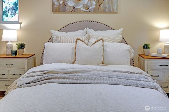 2801 Huckleberry Lane, Camano Island, WA 98282