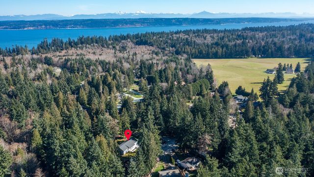 2801 Huckleberry Lane, Camano Island, WA 98282