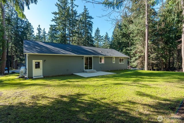 2801 Huckleberry Lane, Camano Island, WA 98282