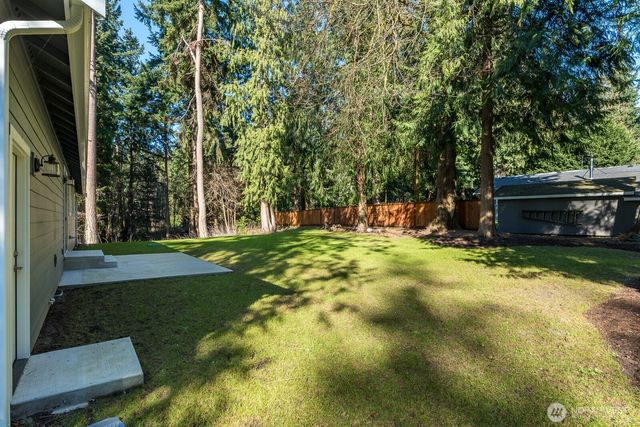 2801 Huckleberry Lane, Camano Island, WA 98282