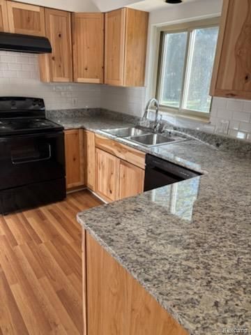 759 Geneva, Waterford, MI 48327