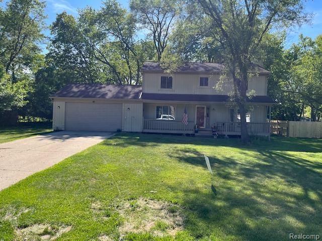 759 Geneva, Waterford, MI 48327