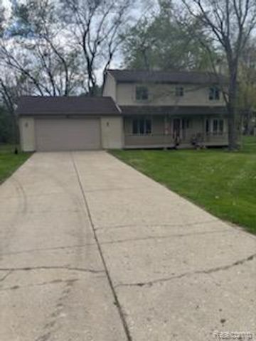 759 Geneva, Waterford, MI 48327