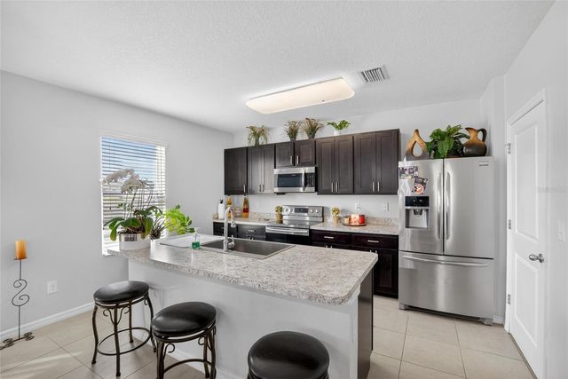 35716 HILLBROOK AVENUE, Zephyrhills, FL 33541