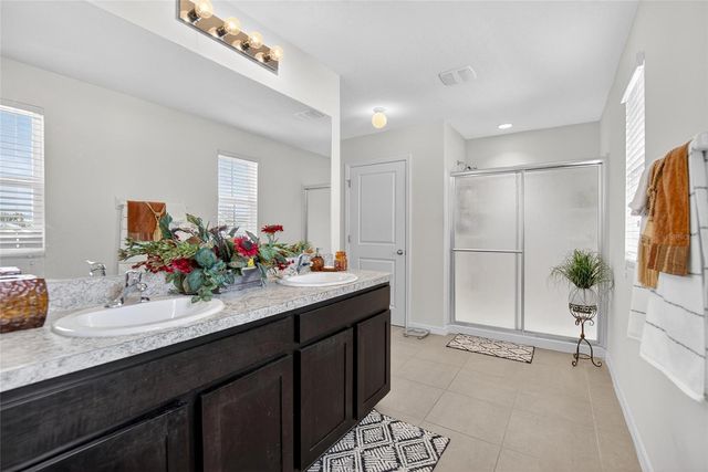 35716 HILLBROOK AVENUE, Zephyrhills, FL 33541