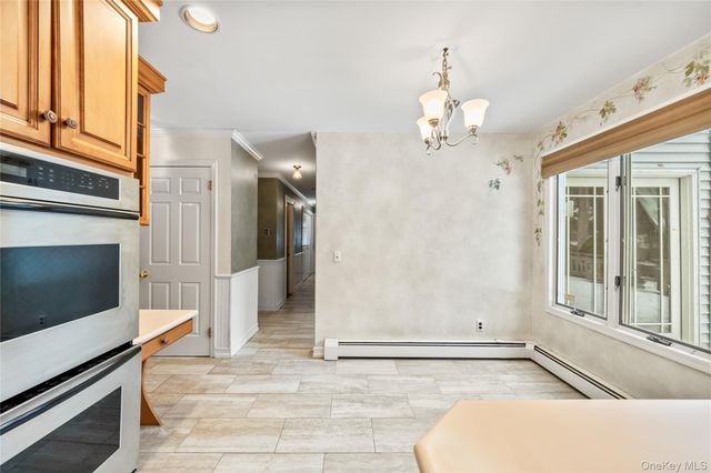 12 Bell Court, Airmont, NY 10901