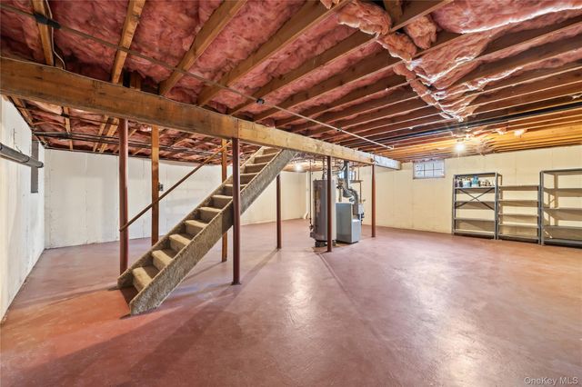 12 Bell Court, Airmont, NY 10901