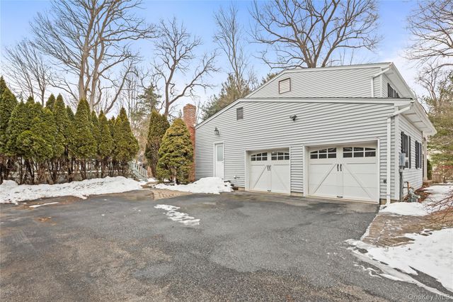 12 Bell Court, Airmont, NY 10901