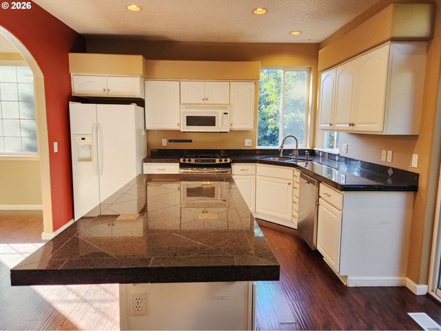 11513 Sw BAMBI Ln, Portland, OR 97223