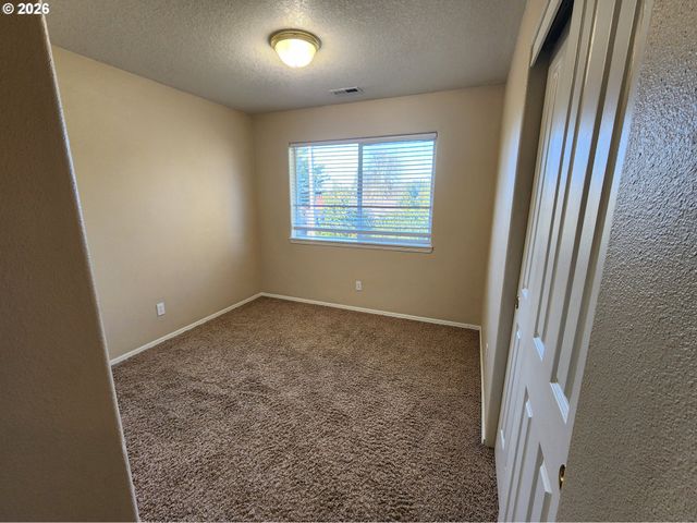 11513 Sw BAMBI Ln, Portland, OR 97223