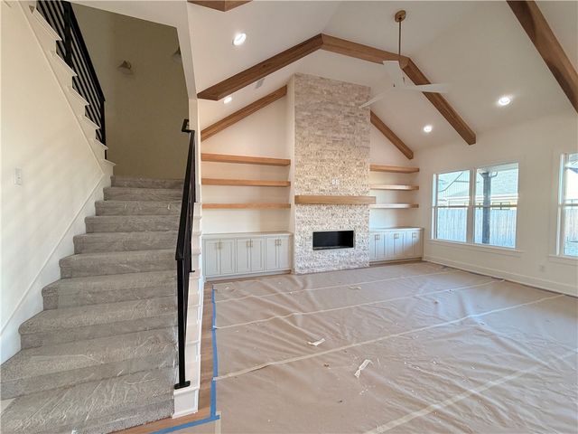 6104 S 40th Place, Rogers, AR 72758