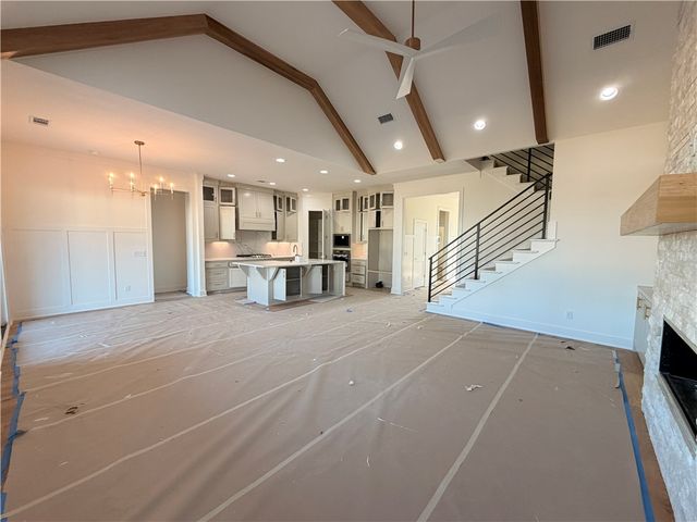 6104 S 40th Place, Rogers, AR 72758