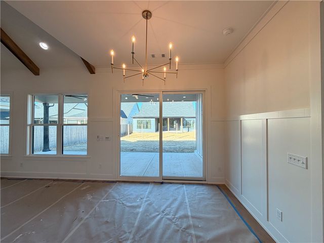 6104 S 40th Place, Rogers, AR 72758