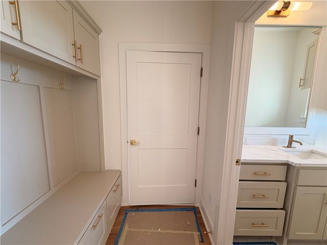 6104 S 40th Place, Rogers, AR 72758