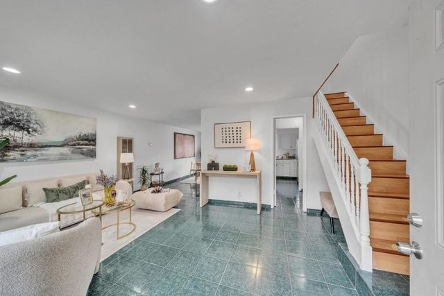 570 Crabapple Way, San Jose, CA 95111