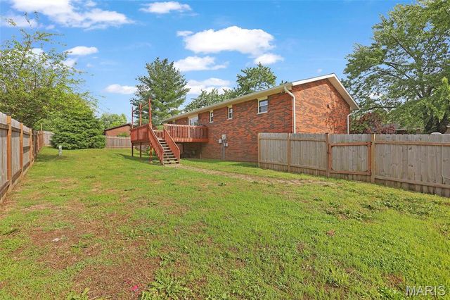 921 Borri Drive, Maryville, IL 62062