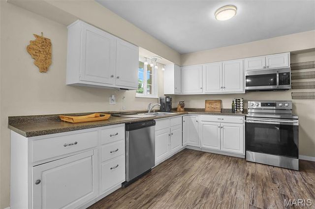 921 Borri Drive, Maryville, IL 62062