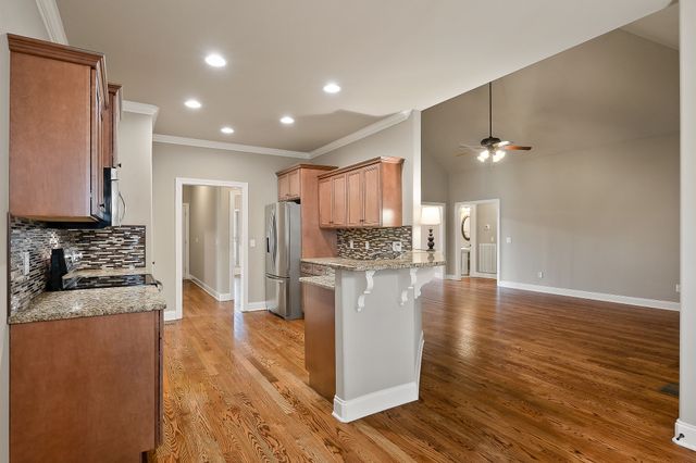 139 Chestnut Oak Ave, Smithville, TN 37166