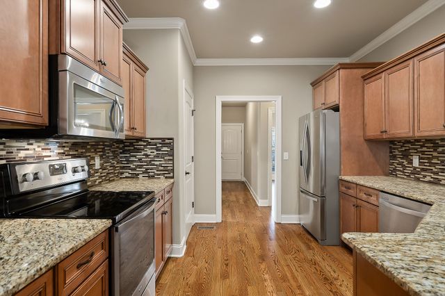 139 Chestnut Oak Ave, Smithville, TN 37166