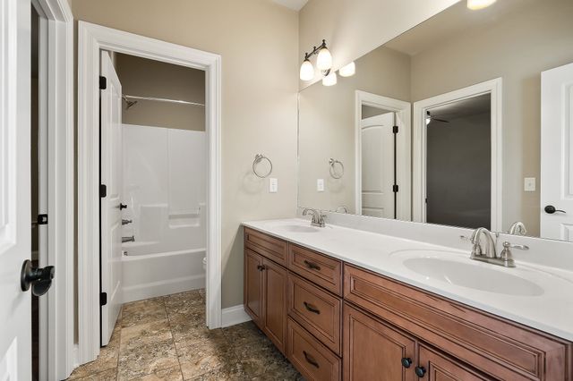 139 Chestnut Oak Ave, Smithville, TN 37166