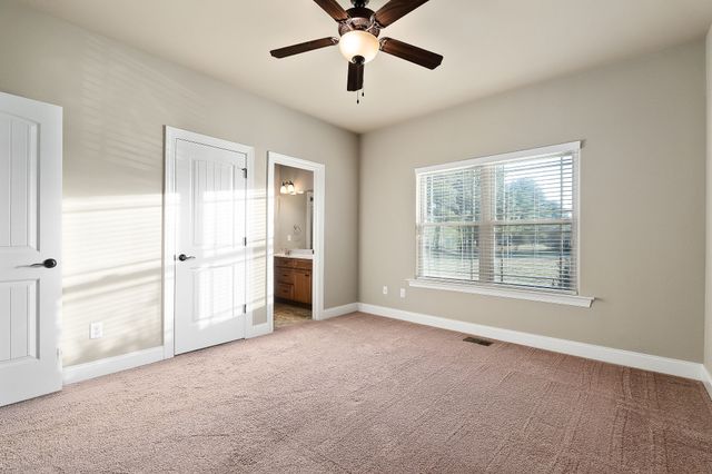 139 Chestnut Oak Ave, Smithville, TN 37166