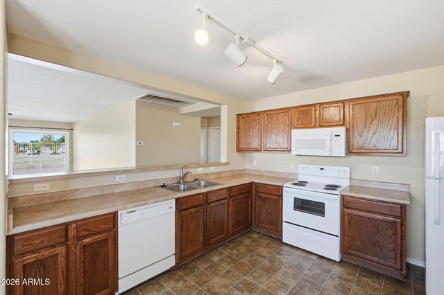 7504 S SUNRISE Way, Buckeye, AZ 85326