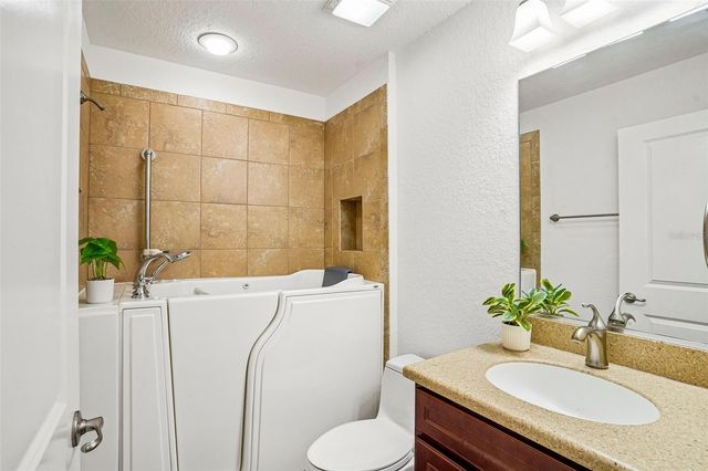 4994 GOLDEN EAGLE DRIVE, Oxford, FL 34484