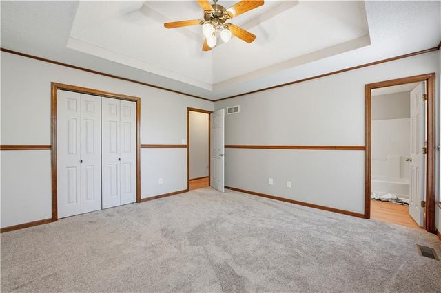 1488 NW Foxboro Road, Blue Springs, MO 64015